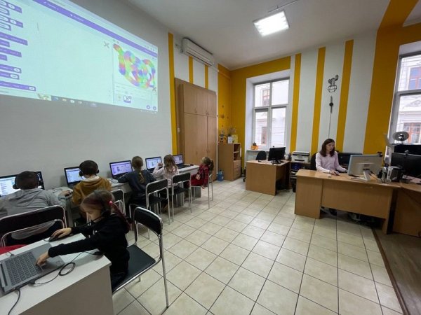 Більш як 600 українських дітей вчаться програмувати за підтримки Favbet Foundation та Code Club Україна
                        Новини компаній        