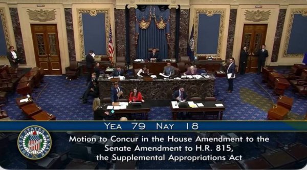 
Сенат США схвалив законопроект про допомогу Україні 