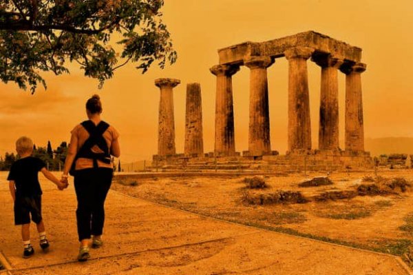 Столицю Греції накрив помаранчевий пил з пустелі Сахара