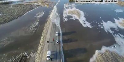 
Масштабні затоплення в російських регіонах: тисячі будинків вже під водою (відео)
