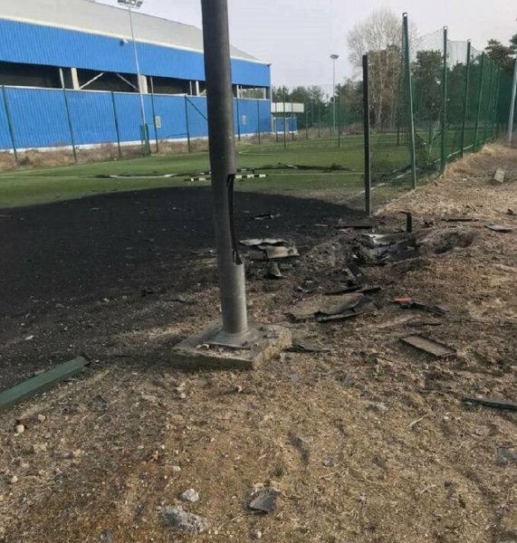 Унаслідок атаки росіян постраждала база футбольного клубу "Дніпро"
                                