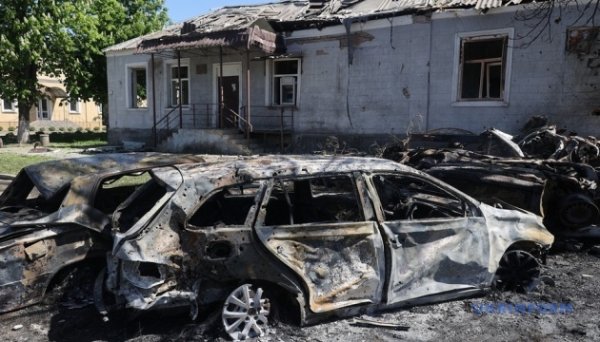 Російський авіаудар по Золочеву: пошкоджені електромережі та водонапірна башта