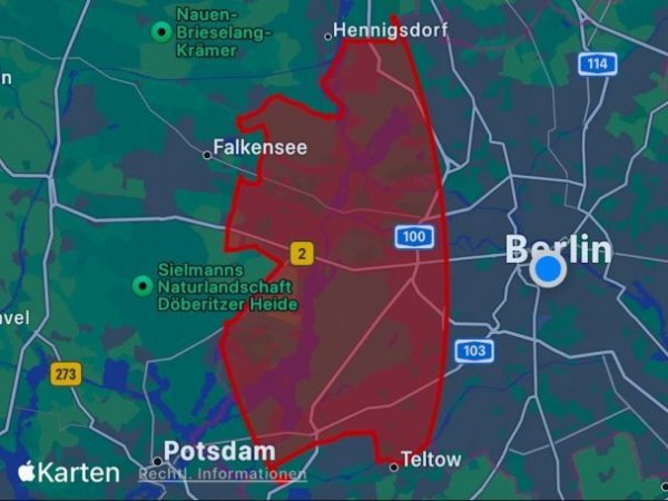 
Масштабна пожежа на заводі у Берліні: над містом поширюється токсична хмара диму (відео)
