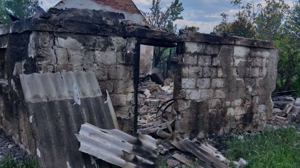 На Сумщині росіяни знищили будівлю, де знаходився музей борщу та сала