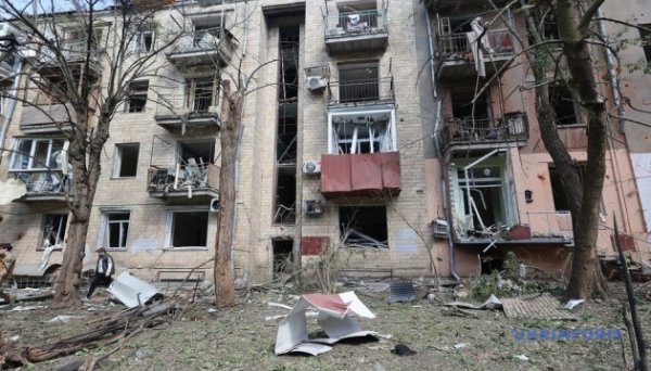 Загарбники вдарили по Харкову трьома авіабомбами УМПБ Д30 - прокуратура