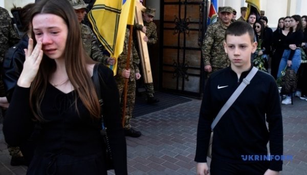 У Вінниці попрощалися з наймолодшим захисником «Азовсталі» Назарієм Гринцевичем