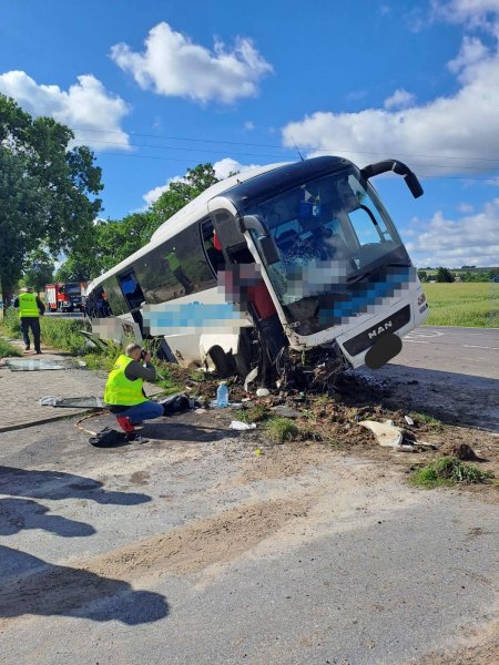 
У Польщі перекинувся автобус з українцями (фото)
