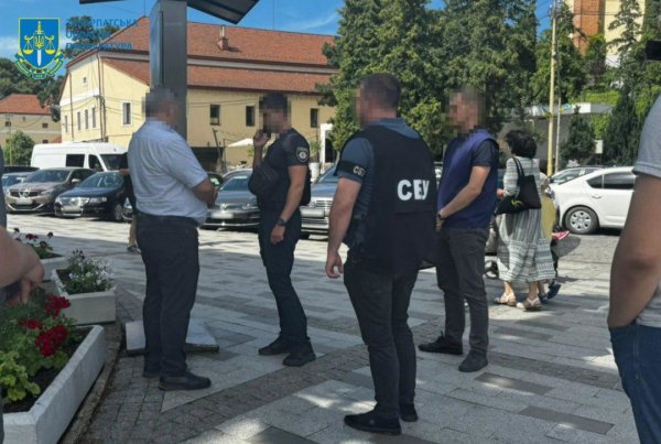 Депутат Ужгородської міськради попався на хабарі за відстрочку від мобілізації