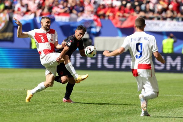 Євро-2024: Албанія на останніх хвилинах виборола нічию у матчі з Хорватією
                                