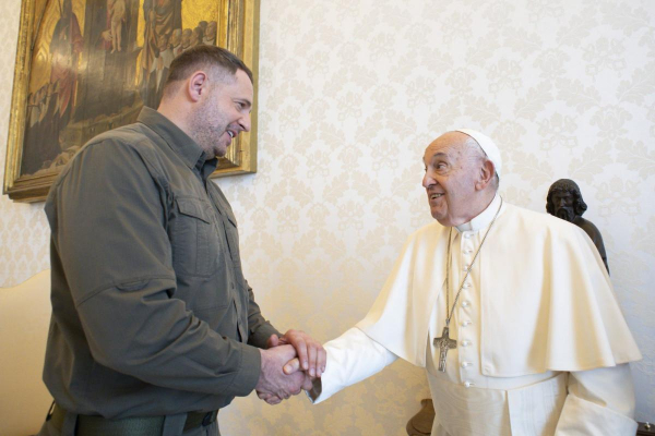 Єрмак зустрівся з Папою Франциском: про що йшла мова (фото)
