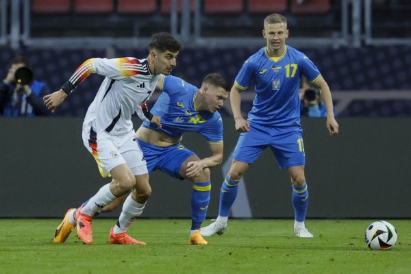 Україна зіграла внічию з Німеччиною у контрольному поєдинку перед Євро
                                