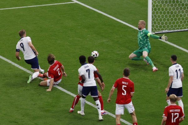 Євро-2024: англійці втратили очки в матчі з Данією
                                