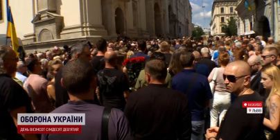 
Врятував лише одну з двійнят: батько та донька загинули у жахливій аварії з потягом
