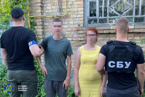 СБУ затримала чоловіка та жінку, які підпалювали військові автівки на Київщині