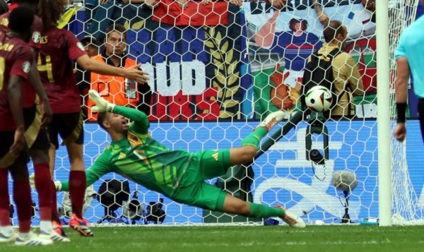 Євро-2024: Франція мінімально перемогла Бельгію в 1/8 фіналу
                                