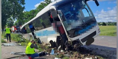 
Аварія мікроавтобуса з українцями у Польщі: у МЗС повідомили про стан постраждалих
