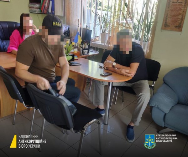 Ще п'яти особам повідомили про підозру у справі про незаконний виїзд чоловіків за кордон на Одещині