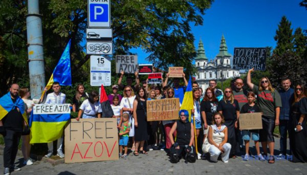 Автопробіг Free Azov відбувся в Тернополі