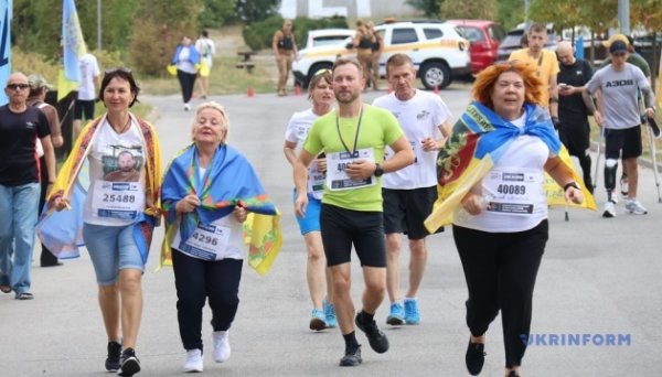 В Україні відбувся забіг «Шаную Воїнів, біжу за Героїв України»