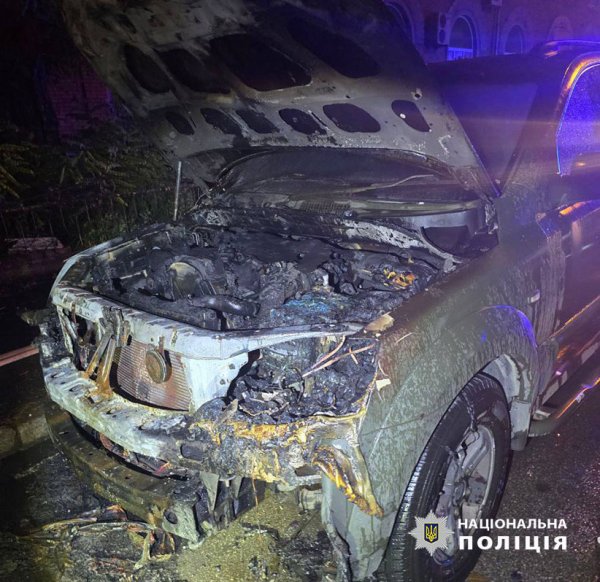 У Києві 16-річний хлопець спалив авто, яке журналісти купили для військових