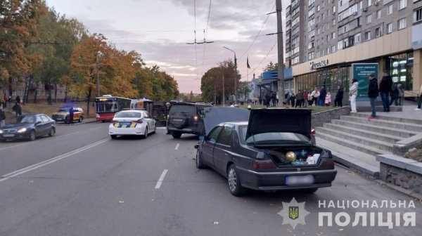 У Сумах внаслідок ДТП з маршруткою травмовані восьмеро людей