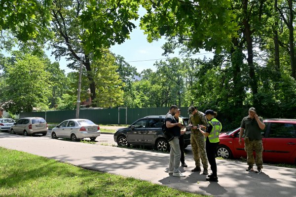 
Фіксуйте все і шукайте свідків. Що обов'язково треба зробити, якщо вас зупиняє ТЦК 