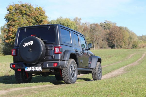 
Тест-драйв Jeep Wrangler: переваги та недоліки рамного позашляховика 