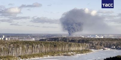 
У Росії спалахнув цех із виробництва полістиролу (відео)
