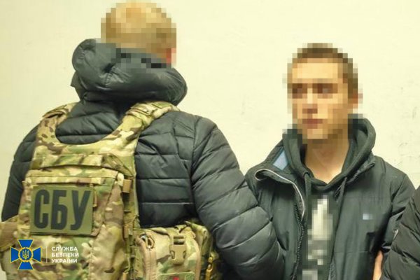 Підпалювали відділення пошти й авто військових: силовики затримали ще трьох поплічників спецслужб РФ