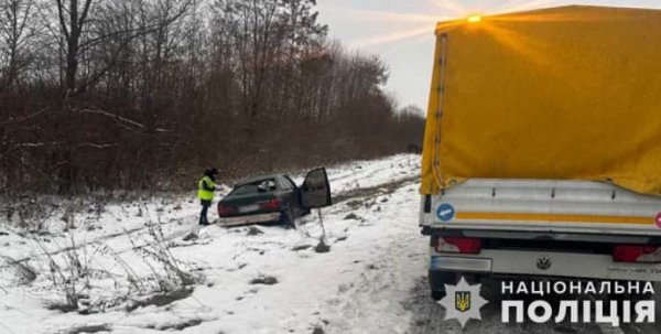 Семеро осіб загинули у масштабній ДТП біля Львова, п'яний винуватець втікав від поліції