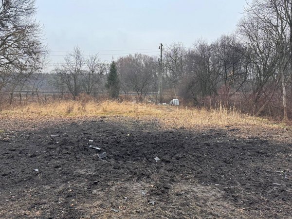 
Пожежа в багатоповерхівці в Глевасі, вирва під Львовом: все про наслідки нальоту "Шахедів" 