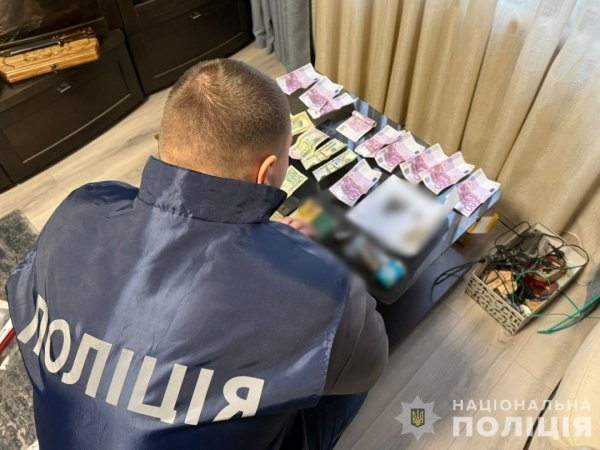 У Дніпрі поліція викрила лікарів ВЛК, які підробляли військовозобов'язаним аналізи на ВІЛ