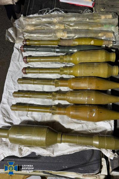Під час спецоперації у чотирьох областях України затримали 15 нелегальних торгівців зброєю