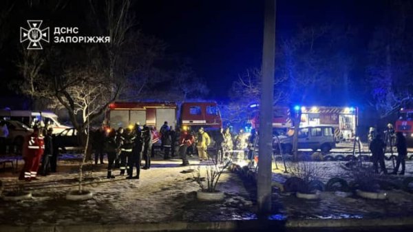 Рятувальники показали наслідки атаки ворожих дронів на Запоріжжя