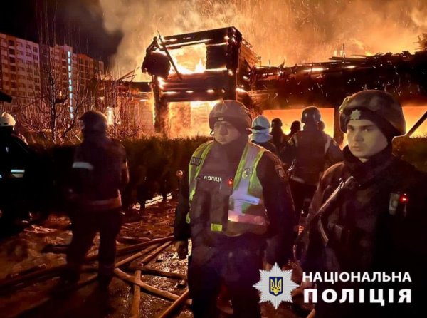 Поліція показала наслідки атаки «Шахедів» на Київщину