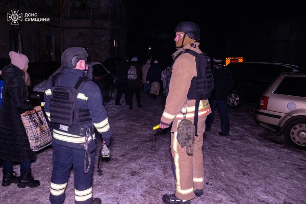 По Сумах під час масованої атаки вдарили п’ять російських дронів