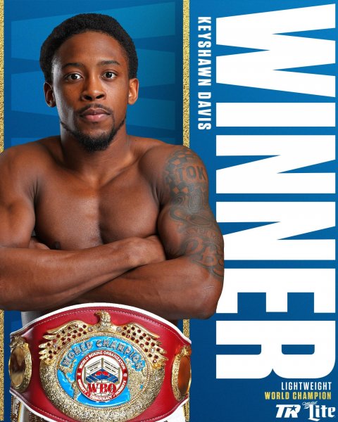 
Берінчик програв Девісу технічним нокаутом та втратив пояс WBO: фото і відео 