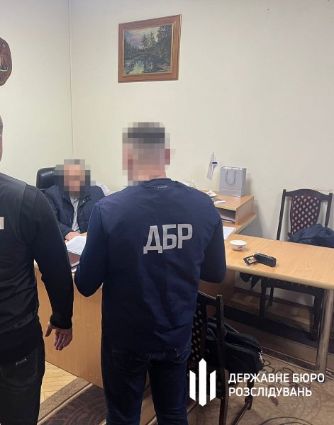 У Хмельницькому очільника райадміністрації викрили в організації схеми для «ухилянтів»