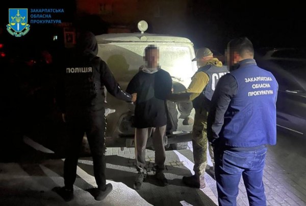 Суд призначив п'ять років тюрми чоловіку, який підпалював військові автомобілі на Закарпатті