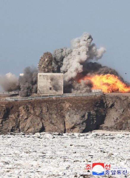 
Північна Корея випробувала крилаті ракети, здатні нести ядерні боєголовки
