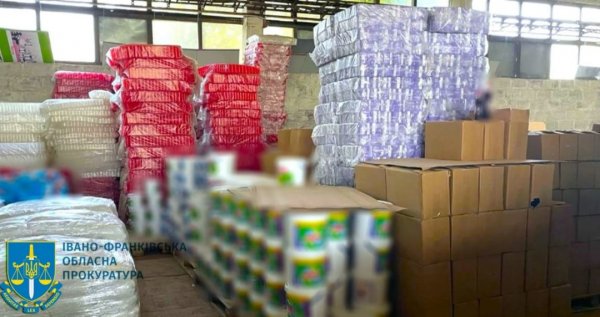 На Прикарпатті викрили підпільне виробництво побутової хімії, яку маркували під відомі бренди