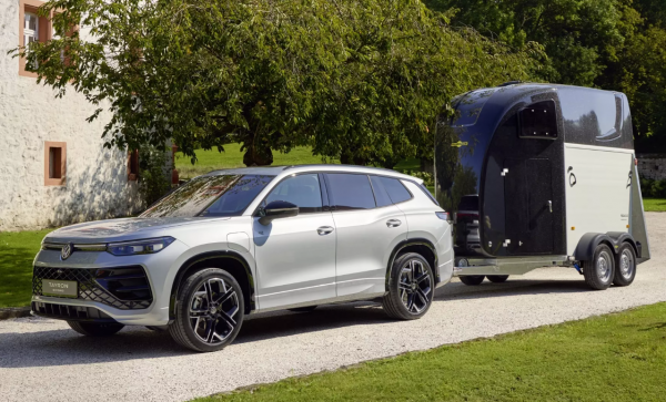 
Volkswagen Tiguan та Passat отримали новий потужний двигун: ціни та характеристики 