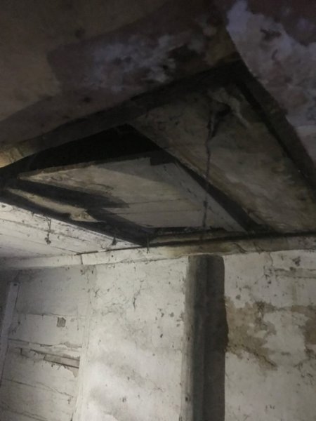 У Торецьку на горищі знайшли схрон боєприпасів