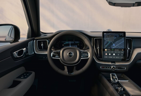 
Volvo представила оновлений кросовер XC60 