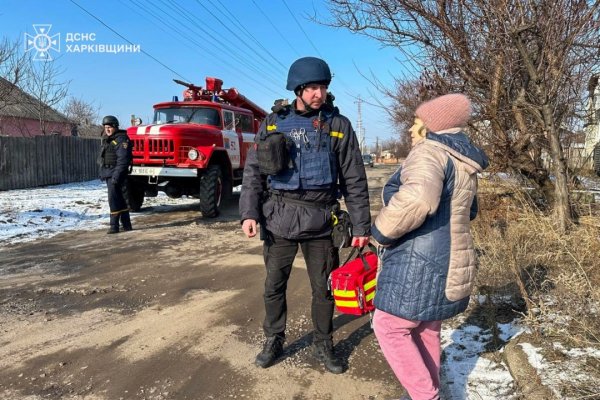 Авіаудар по Золочеву: семеро поранених, трьох людей врятували з-під завалів