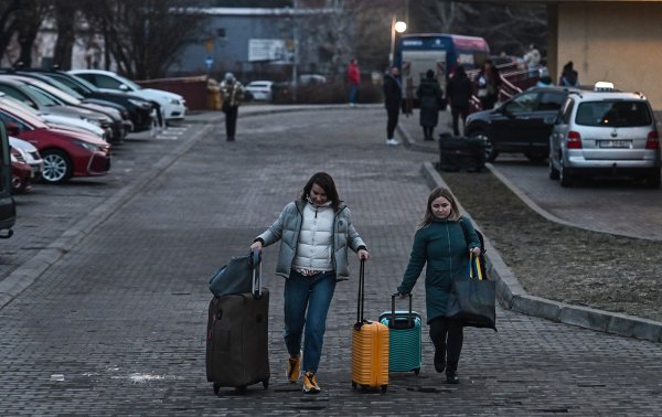 
Загроза депортації. 11 причин, через які українців можуть вигнати з Польщі 