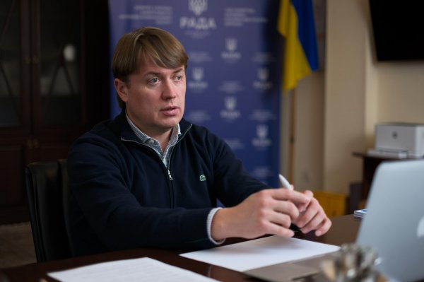 
Андрій Герус: Рада не змушує уряд купувати реактори для АЕС у Болгарії, це його право 