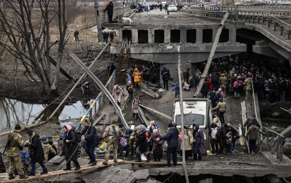 
Десант в Гостомелі та окупація Бучі. Історії тих, хто першими зустріли велику війну 