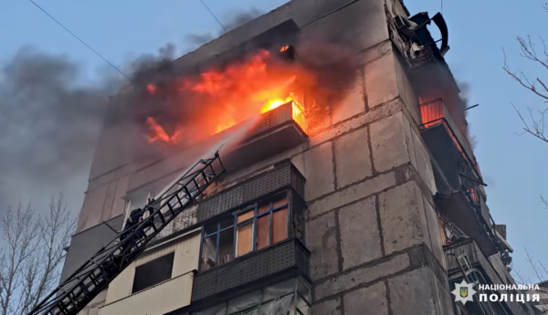 Росіяни вдарили бомбами по багатоповерхівках у Костянтинівці, є загиблі та поранені