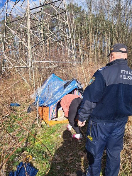 
У Польщі знайшли українку, яка жила просто неба: подробиці з фото

